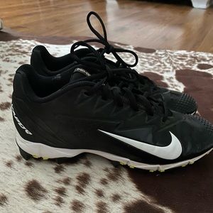 Women’s Nike Softball Cleats 🥎